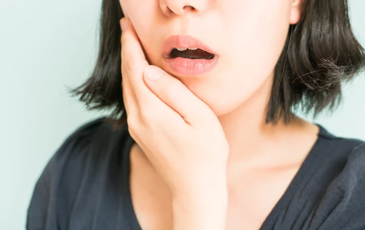 若い女性 歯を失う原因 歯医者 服部歯科 たまプラーザ 美しが丘