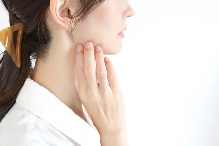 若い人 入れ歯 目立たない 治療 部分入れ歯 歯医者 歯科 服部歯科 たまプラーザ 美しが丘
